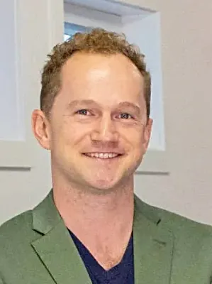 Edmonton Addiction Counsellor Connor O’Reilly smiling